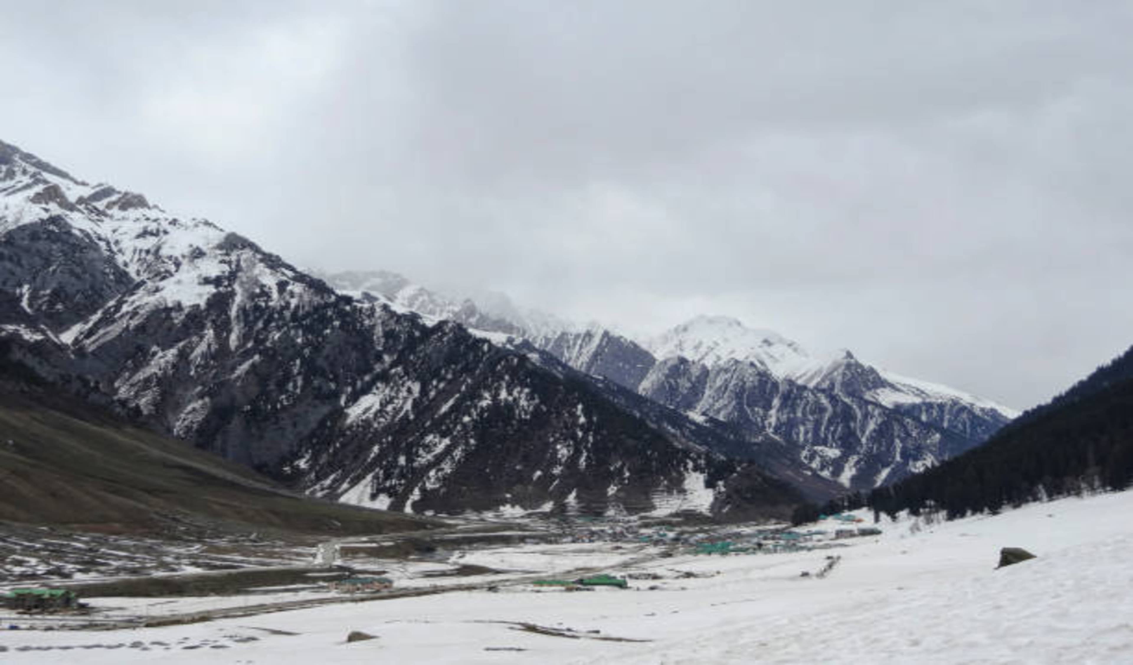 Scenic Kashmir Delight